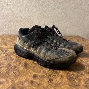 Nike Air Max 95
Black Earth Sequoia Cargo Khaki
Mens 11
